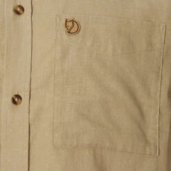 FJÄLLRÄVEN Fjällräven ÖVIK TRAVEL SHIRT SS M Herren Outdoor Hemd SAND STONE -Mein Camping Geschaft 5637811449 c oevik travel shirt ss m fjaellraeven 24