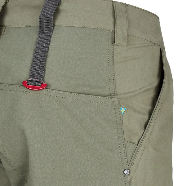 Klättermusen GRIMNER SHORTS M Herren Shorts DUSTY GREEN 6 Klättermusen GRIMNER SHORTS M Herren Shorts DUSTY GREEN – Bild 4