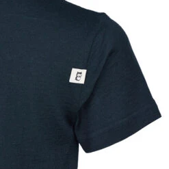 Namuk PLUTO MERINO POCKET T-SHIRT Kinder T-Shirt TRUE NAVY / NORTHERN LIGHTS -Mein Camping Geschaft 5638078581 c pluto merino pocket tshirt namuk 24